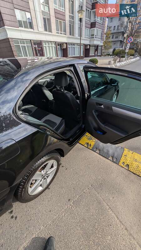Седан Volkswagen Jetta 2013 в Одессе фото 14 Седан Volkswagen Jetta 2013 в Одессе
