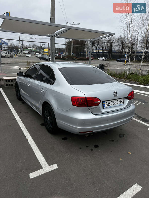 Седан Volkswagen Jetta 2012 в Вінниці