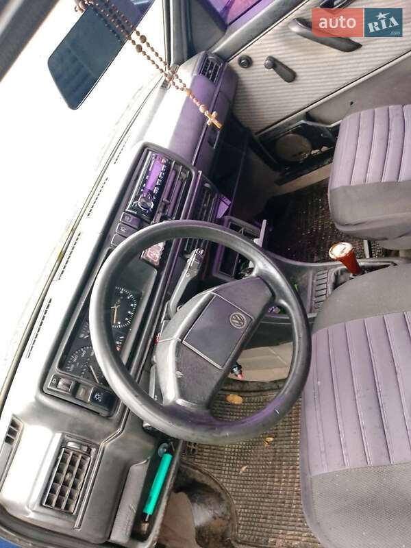 Седан Volkswagen Jetta 1991 в Золочеві