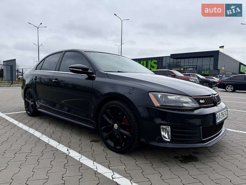 Седан Volkswagen Jetta 2013 в Києві