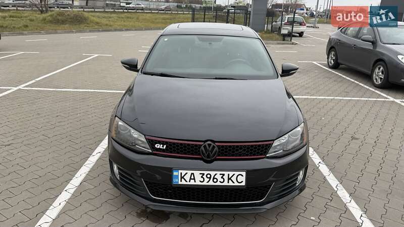Седан Volkswagen Jetta 2013 в Києві