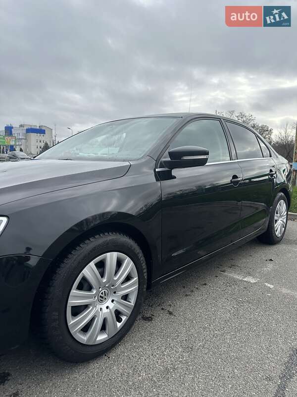 Седан Volkswagen Jetta 2012 в Києві