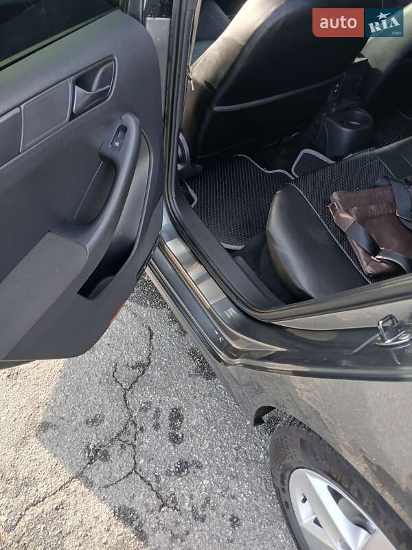 Седан Volkswagen Jetta 2011 в Кропивницком фото 9 Седан Volkswagen Jetta 2011 в Кропивницком