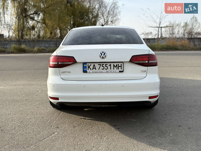 Седан Volkswagen Jetta 2016 в Киеве фото 5 Седан Volkswagen Jetta 2016 в Киеве