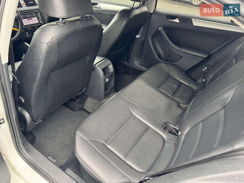 Седан Volkswagen Jetta 2012 в Мироновке фото 12 Седан Volkswagen Jetta 2012 в Мироновке