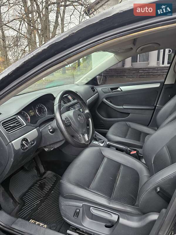 Седан Volkswagen Jetta 2013 в Киеве