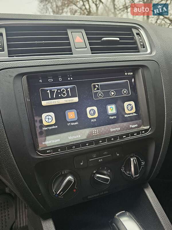 Седан Volkswagen Jetta 2013 в Киеве