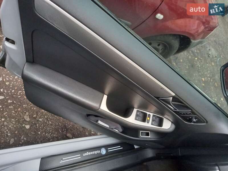 Седан Volkswagen Jetta 2016 в Чернігові