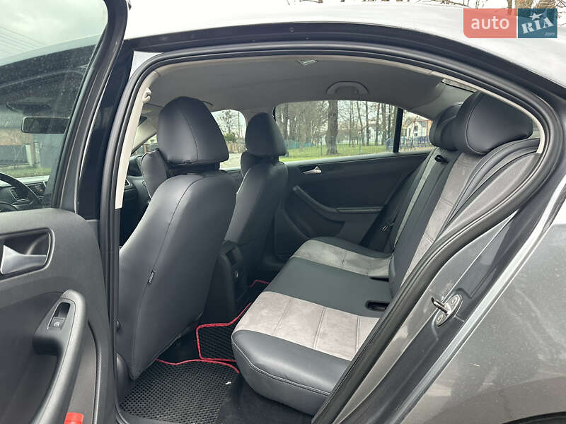 Седан Volkswagen Jetta 2014 в Вінниці