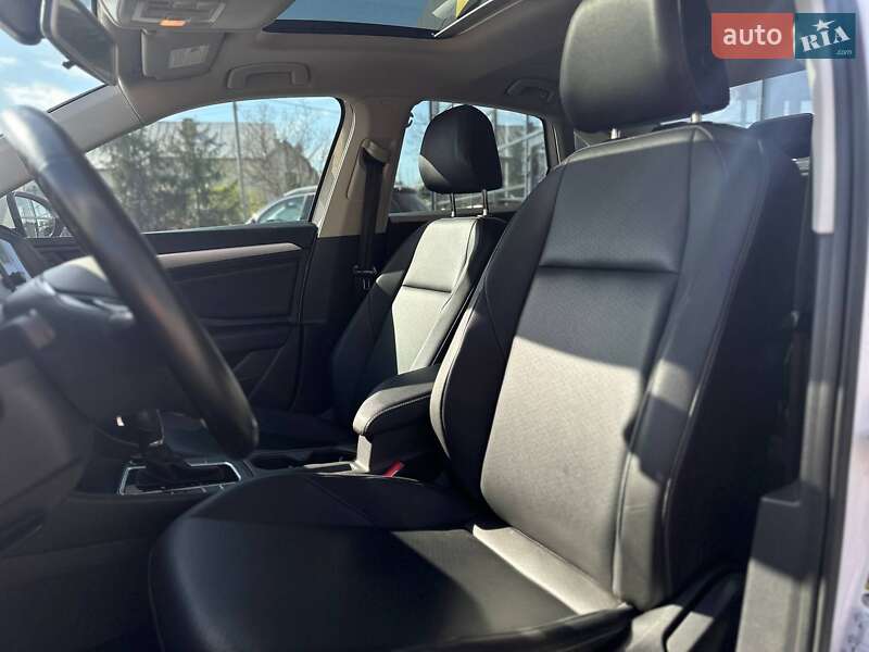Седан Volkswagen Jetta 2018 в Ивано-Франковске фото 12 Седан Volkswagen Jetta 2018 в Ивано-Франковске