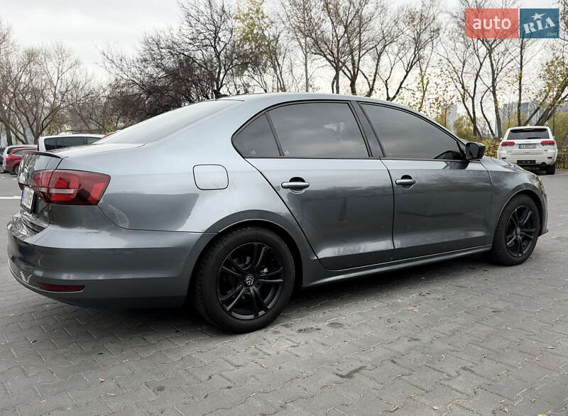 Седан Volkswagen Jetta 2016 в Києві