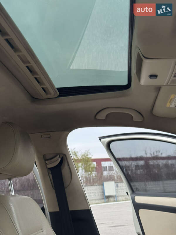 Седан Volkswagen Jetta 2011 в Харькове