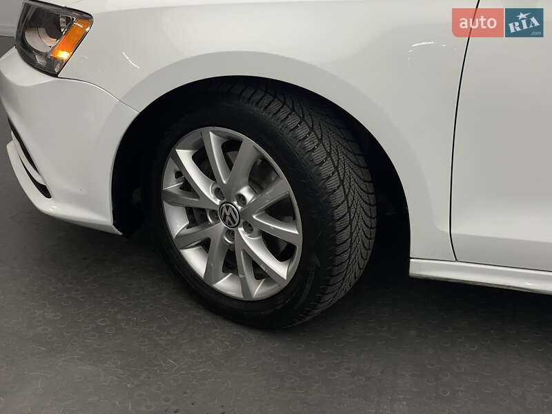 Седан Volkswagen Jetta 2016 в Киеве