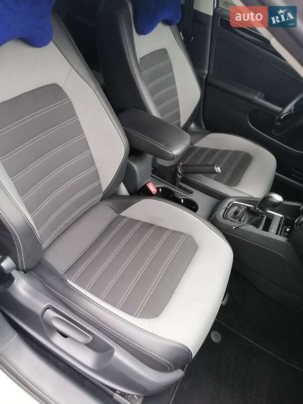 Седан Volkswagen Jetta 2016 в Киеве фото 10 Седан Volkswagen Jetta 2016 в Киеве