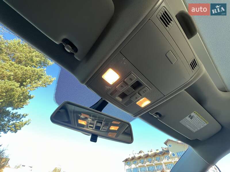 Седан Volkswagen Jetta 2019 в Львове