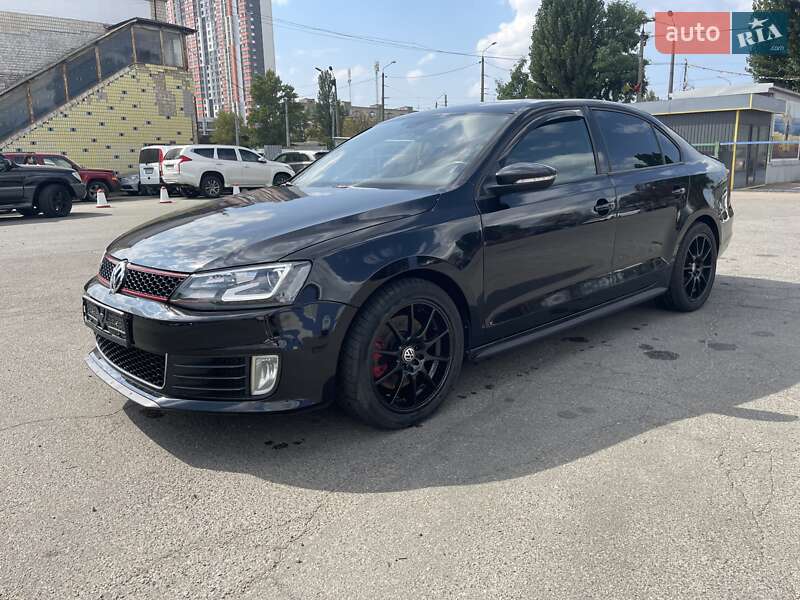 Седан Volkswagen Jetta 2015 в Киеве фото 29 Седан Volkswagen Jetta 2015 в Киеве