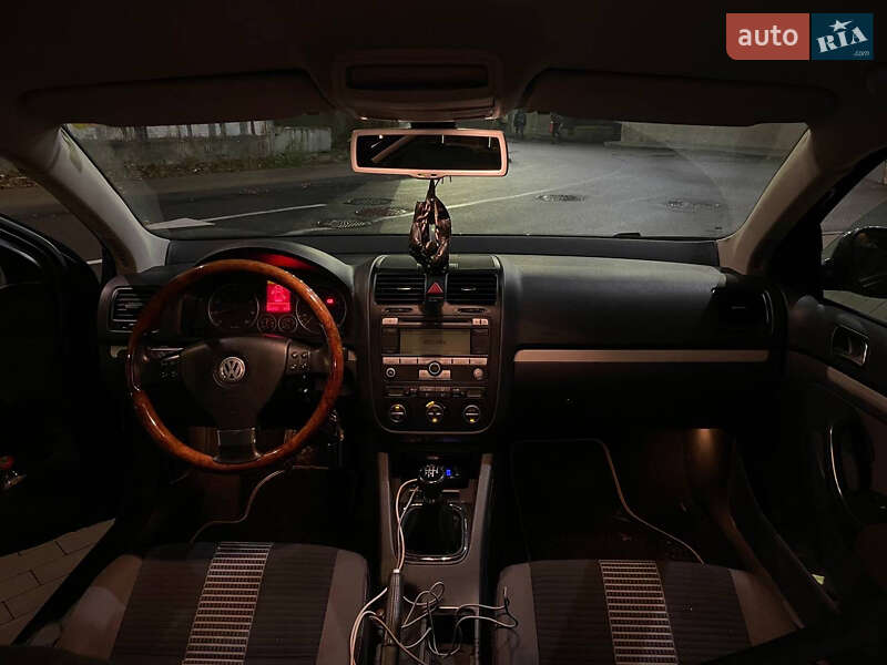 Седан Volkswagen Jetta 2008 в Киеве