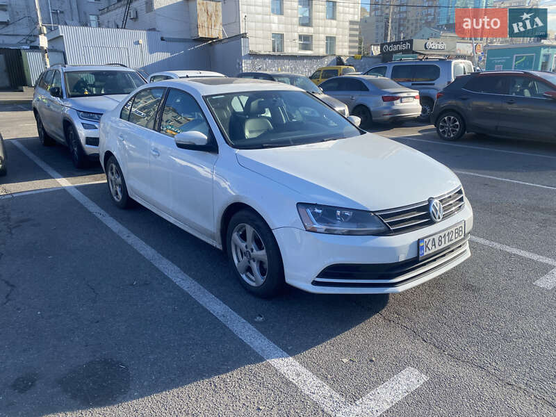Седан Volkswagen Jetta 2017 в Киеве
