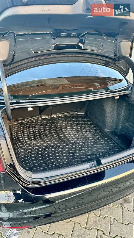 Седан Volkswagen Jetta 2013 в Києві