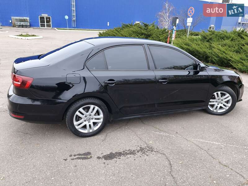 Седан Volkswagen Jetta 2014 в Миколаєві