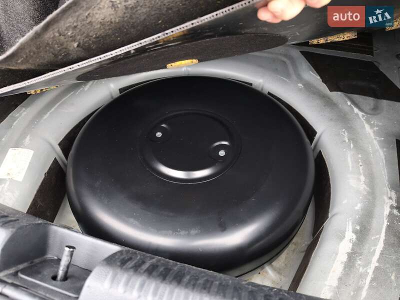 Седан Volkswagen Jetta 2014 в Миколаєві