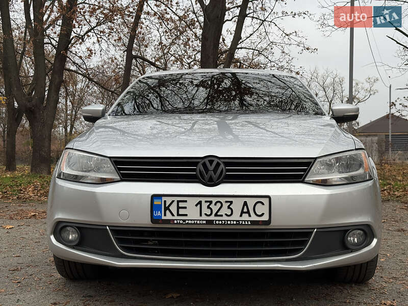 Седан Volkswagen Jetta 2011 в Кривом Роге фото Седан Volkswagen Jetta 2011 в Кривом Роге