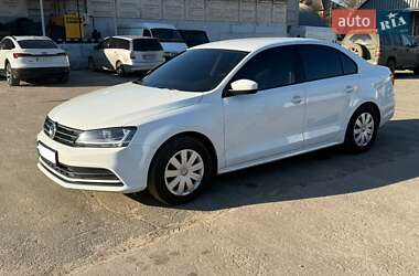 Седан Volkswagen Jetta 2016 в Києві