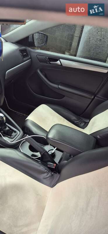 Седан Volkswagen Jetta 2017 в Тернополе