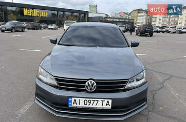 Седан Volkswagen Jetta 2016 в Києві