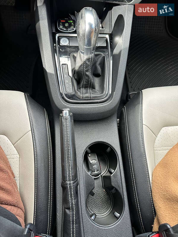 Седан Volkswagen Jetta 2015 в Киеве фото 14 Седан Volkswagen Jetta 2015 в Киеве