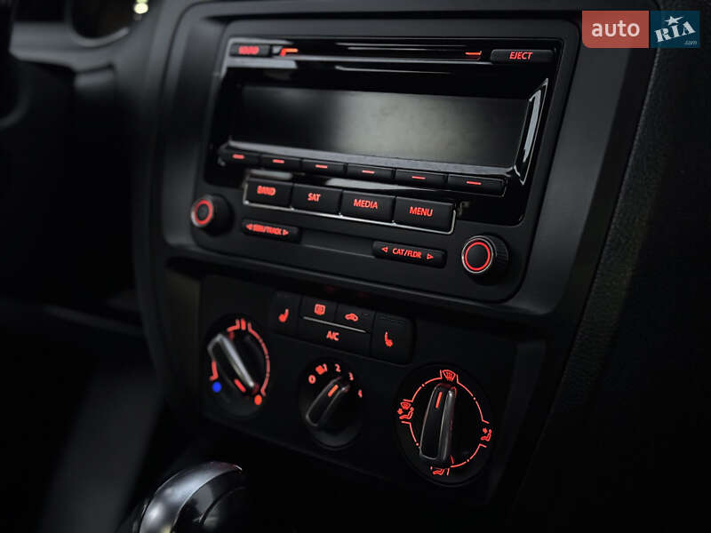 Седан Volkswagen Jetta 2015 в Староконстантинове фото 23 Седан Volkswagen Jetta 2015 в Староконстантинове