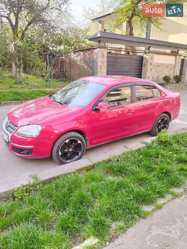 Седан Volkswagen Jetta 2007 в Львове