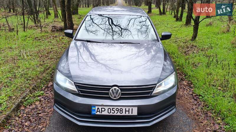 Седан Volkswagen Jetta 2015 в Запоріжжі