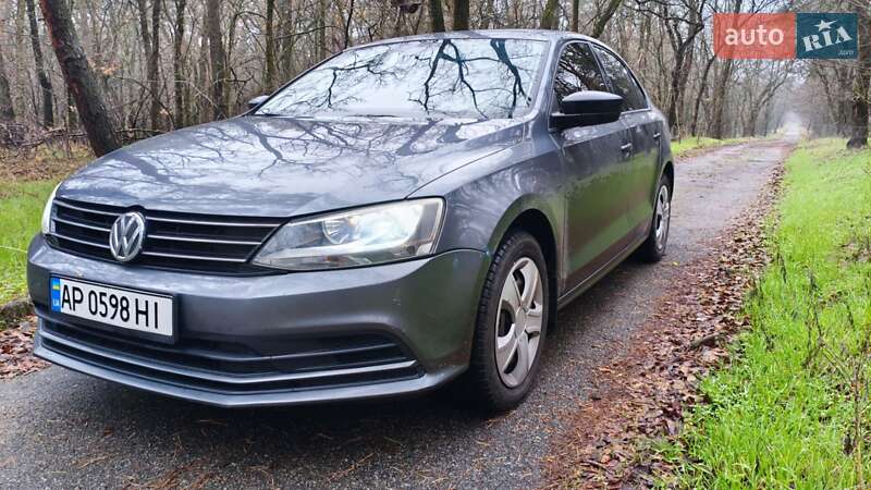 Седан Volkswagen Jetta 2015 в Запоріжжі