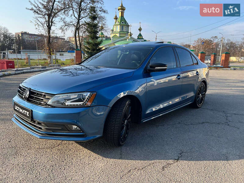 Седан Volkswagen Jetta 2016 в Днепре