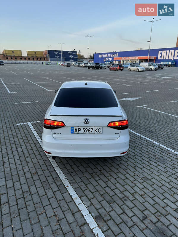 Седан Volkswagen Jetta 2016 в Запоріжжі фото 27 Седан Volkswagen Jetta 2016 в Запоріжжі