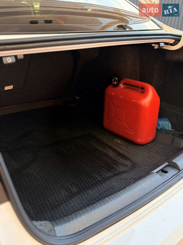 Седан Volkswagen Jetta 2014 в Одесі фото 20 Седан Volkswagen Jetta 2014 в Одесі