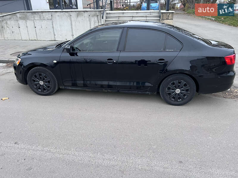 Седан Volkswagen Jetta 2014 в Тернополе фото 5 Седан Volkswagen Jetta 2014 в Тернополе