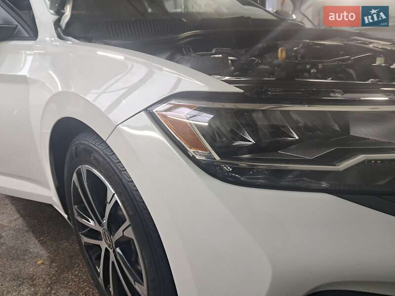 Седан Volkswagen Jetta 2023 в Львове