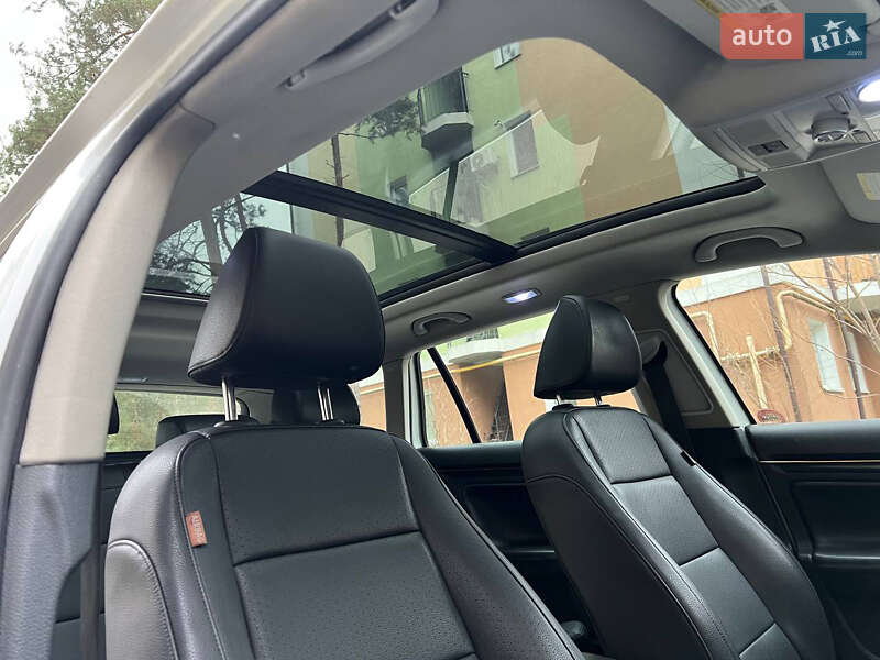 Універсал Volkswagen Jetta 2010 в Бучі