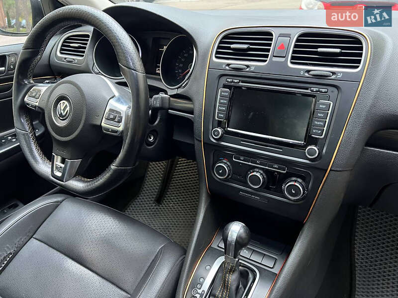 Універсал Volkswagen Jetta 2010 в Бучі