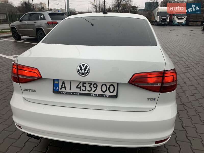 Седан Volkswagen Jetta 2015 в Виннице