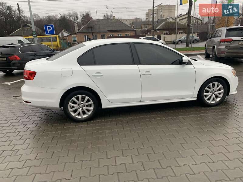 Седан Volkswagen Jetta 2015 в Виннице