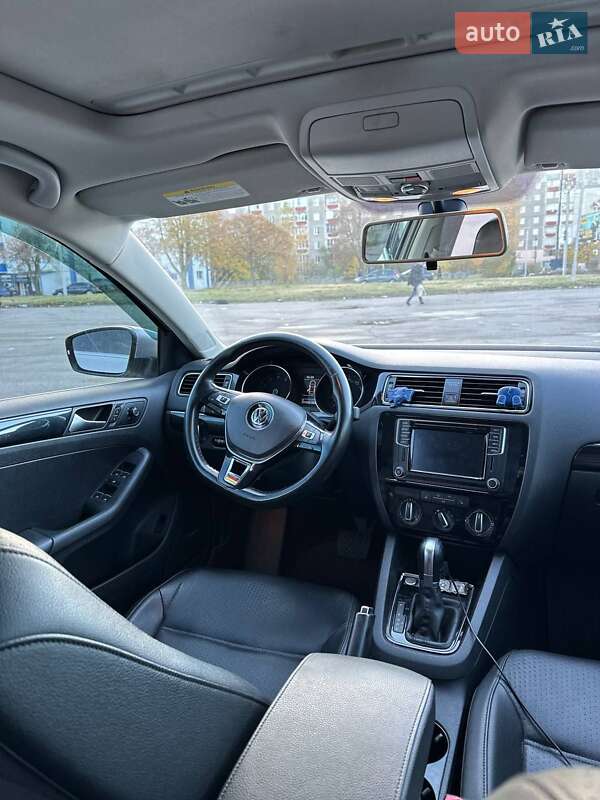 Седан Volkswagen Jetta 2016 в Остер