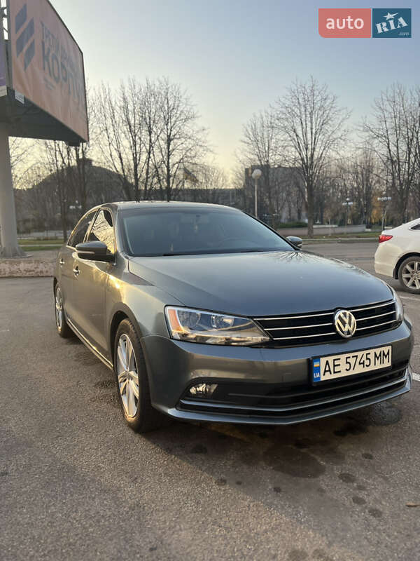 Седан Volkswagen Jetta 2015 в Кривом Роге