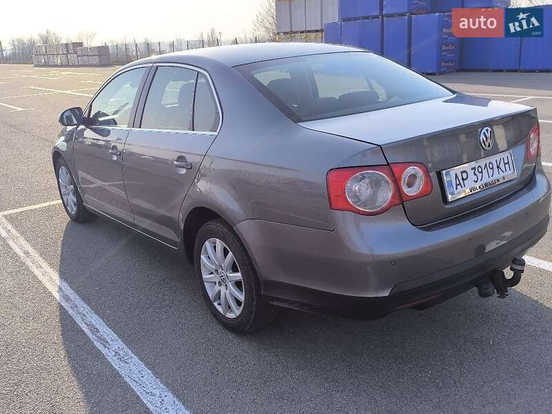 Седан Volkswagen Jetta 2009 в Кривом Роге