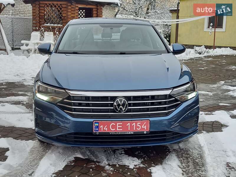 Седан Volkswagen Jetta 2019 в Львове