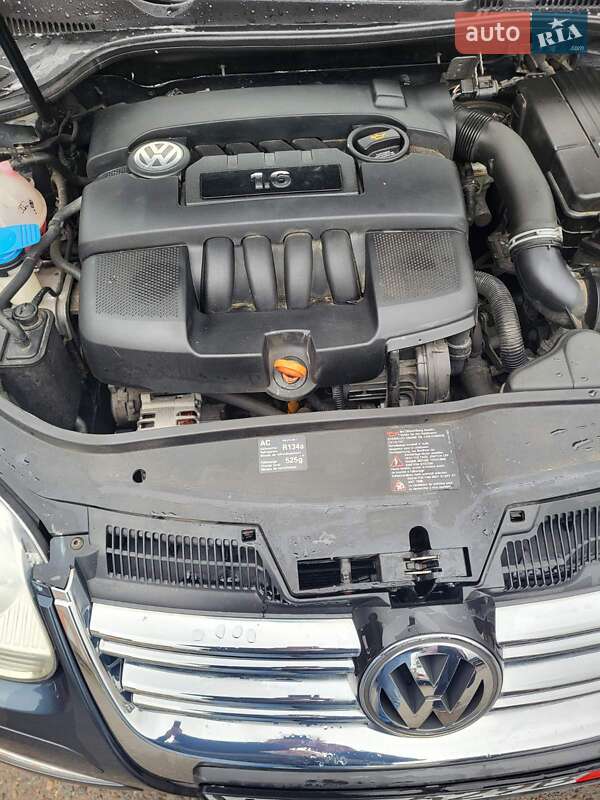 Седан Volkswagen Jetta 2006 в Косові