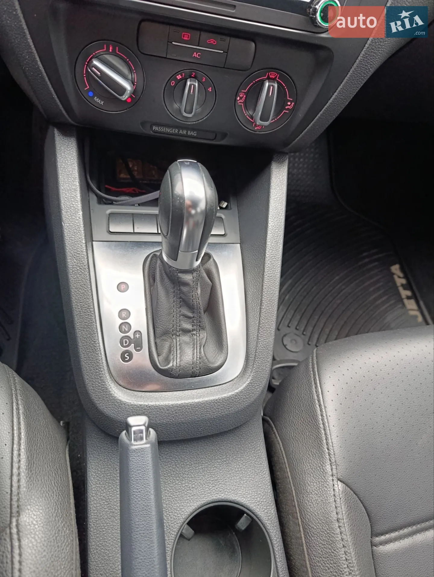 2011 Volkswagen Jetta - мініатюра 30