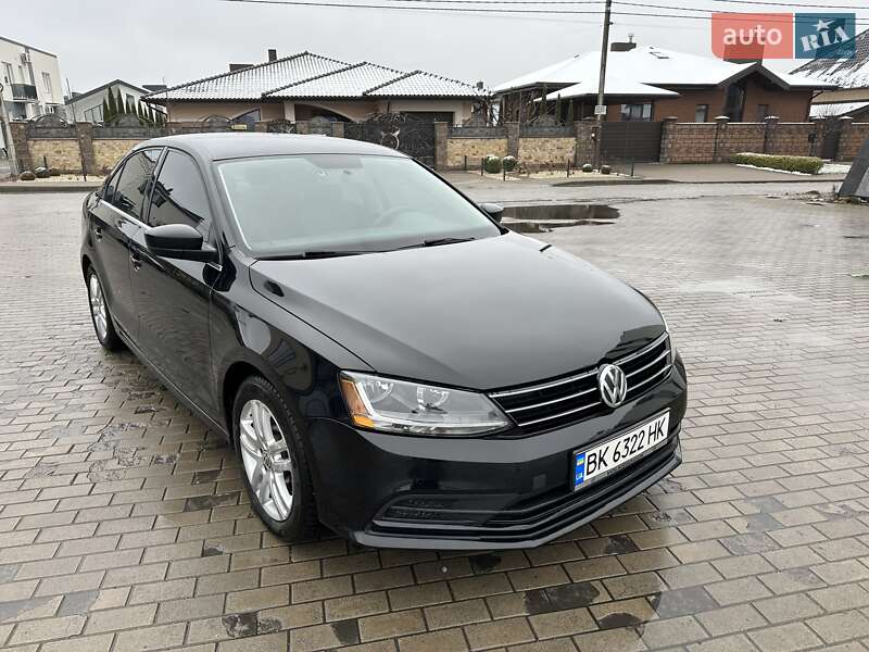 Седан Volkswagen Jetta 2016 в Рівному